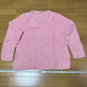 UNIQLO Vネックニット ピンク Mサイズ 中古品