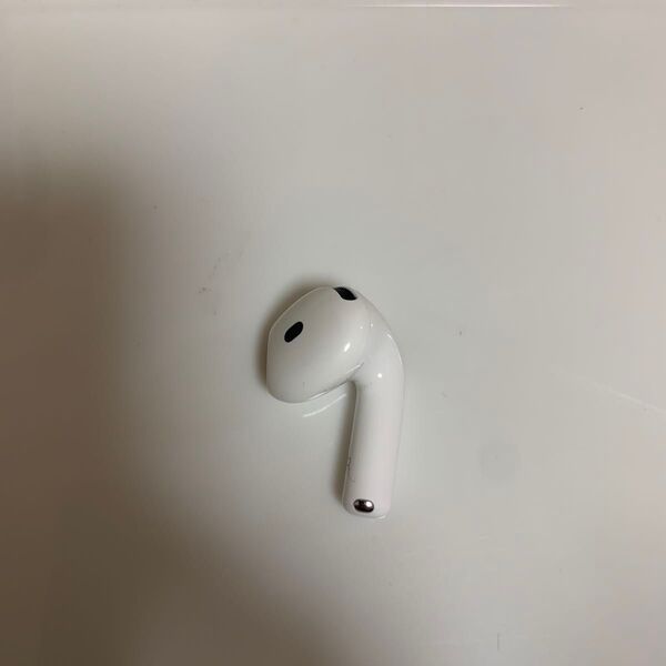 Apple AirPods 第4世代 右耳 右側 右