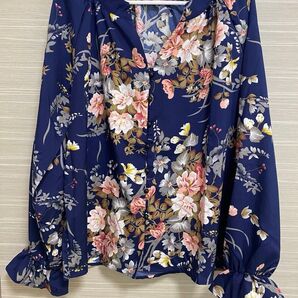 【 SHEIN 】トップス 花柄 レディース サイズM