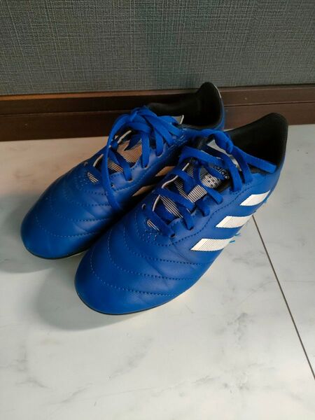 adidas 青 サッカーシューズ 23.5cm