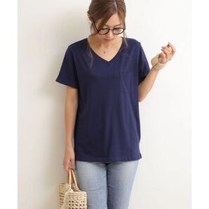 andme(アンドミー)ポケット付きVネックTシャツ (ネイビー)