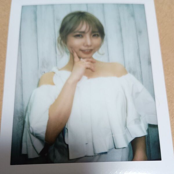 戸田真琴 チェキ
