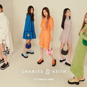 【新品同様】CHARLES & KEITH × ITZY ユナ着用 コラボバッグ グリーン ショルダーバッグ