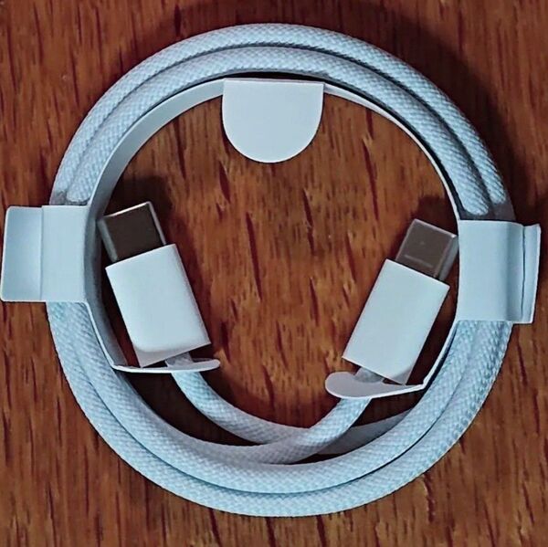 新品未使用 アップル 純正 編み込み式 USB-C充電ケーブル MQKJ3FE/A 1m Apple A2795 60W充電対応