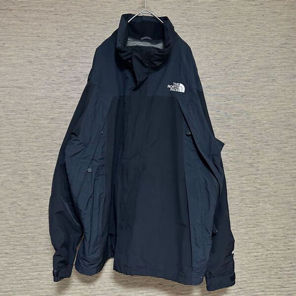 ノースフェイス マウンテンパーカー ゴアテックス GORE TEX ワンポイントロゴ 刺繍 黒ブラック 袖ロゴ 古着 E15