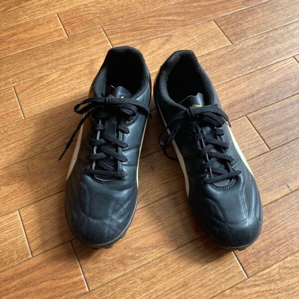 PUMAのスパイク★22.5cm