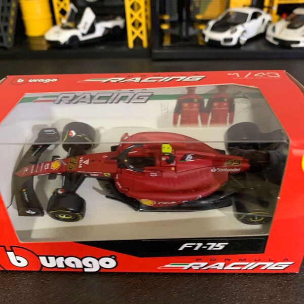 227 美品 F1 フェラーリ F1-75 1/43 スケールミニカー