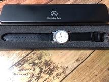 AK317 未使用同様 保管品 箱付 フィルム付 Mersedes-Benz ベンツ ホワイト文字盤 ブラックベルト クオーツ メンズ 腕時計_画像1