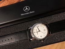 AK317 未使用同様 保管品 箱付 フィルム付 Mersedes-Benz ベンツ ホワイト文字盤 ブラックベルト クオーツ メンズ 腕時計_画像2