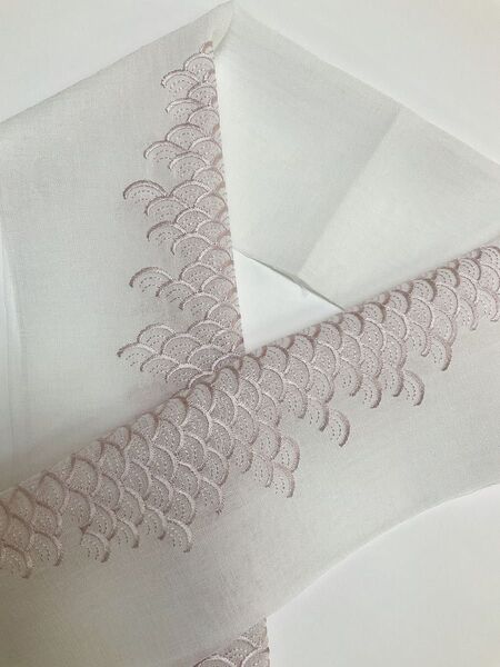 夏半衿 シャリ感半衿 刺繍 涼しげ お洒落 夏着物 浴衣 単衣着物 夏襟元 夏仕様 ラベンダー 青海波 新品未使用品