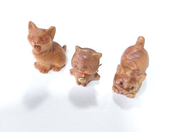 猫のミニ木製置き物3点セット