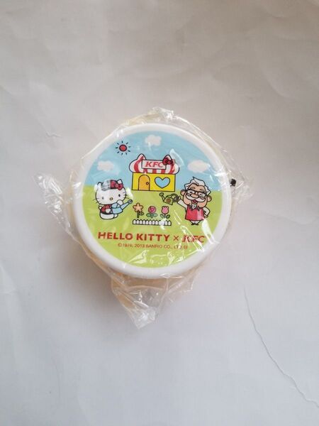 ハローキティ × ケンタッキー ランチケース タッパー