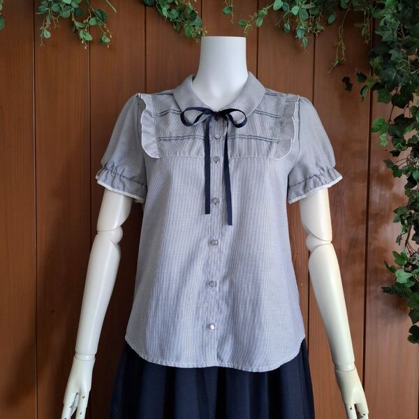 【美品】a.r.w(アロー) リボン付きストライプ柄半袖シャツ Mサイズ シャツ 半袖 半袖シャツ ブラウス
