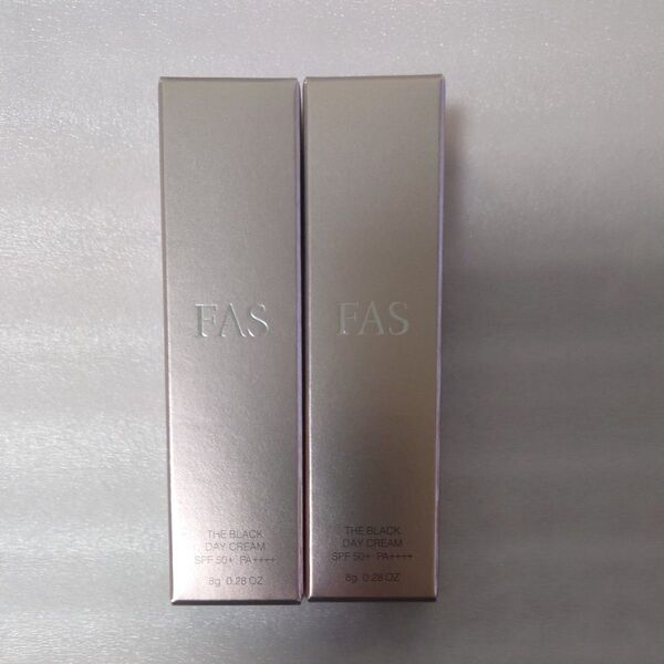 新品未開封 FAS ザ ブラック デイ クリームミニチューブ 8g SPF50+ PA++++ 2本
