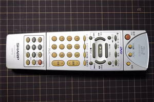 200317b@SHARP GA067SA テレビ・ビデオ・DVD用リモコン 映像機器 TV　※赤外線でのみ動作確認済み※付かないボタン何か所か有。