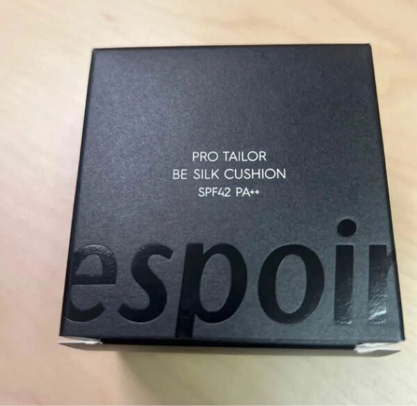 #タン【新品訳あり】espoir エスポア プロ テイラー ビー シルク クッション 13gリフィル付き