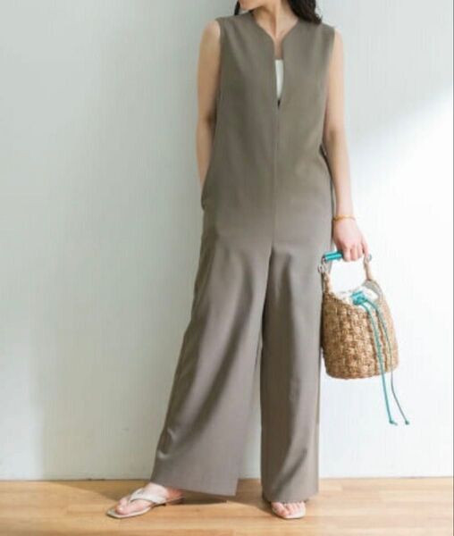 ☆美品☆【URBAN RESEARCH】 アーバンリサーチキーネックオールインワン サロペット カーキ