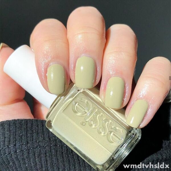 essie 1670 Cacti On The Prize