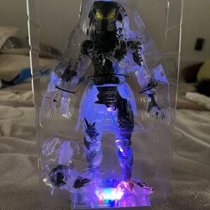 プレデターのフィギュア 透明バージョン