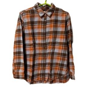 チェックシャツ