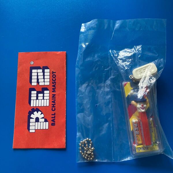 PEZ ペッツ ガチャ ピエロ カプセルトイ ミニチュア ケンエレファント キーチェーン