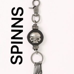 新品!SPINNS カラビナ デザインモチーフ スカルデザイン メタルキーホルダー パンク ロック