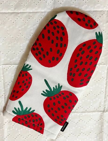 marimekko マリメッコ マンシッカ いちご ミトン