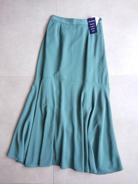 未使用B.C STOCKのマットサテンスカート