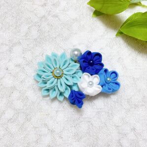HC1-06 つまみ細工 ヘアクリップ 髪飾り 水色 白