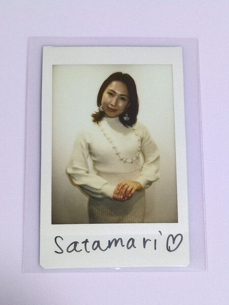 佐田茉莉子 直筆サイン入りチェキ 01
