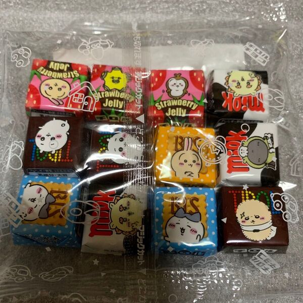 ちいかわ チロルチョコ 27 ハチワレ シーサー うさぎ ラッコ 12粒