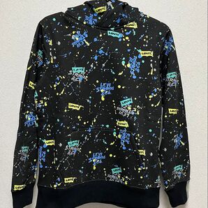 ☆クーポン☆リーバイス フード付トレーナー スプラッシュペイント柄 ジュニア160サイズ【新品・未使用】