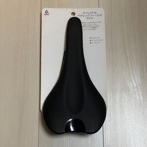 新品未使用品 レーシングスリムサドル