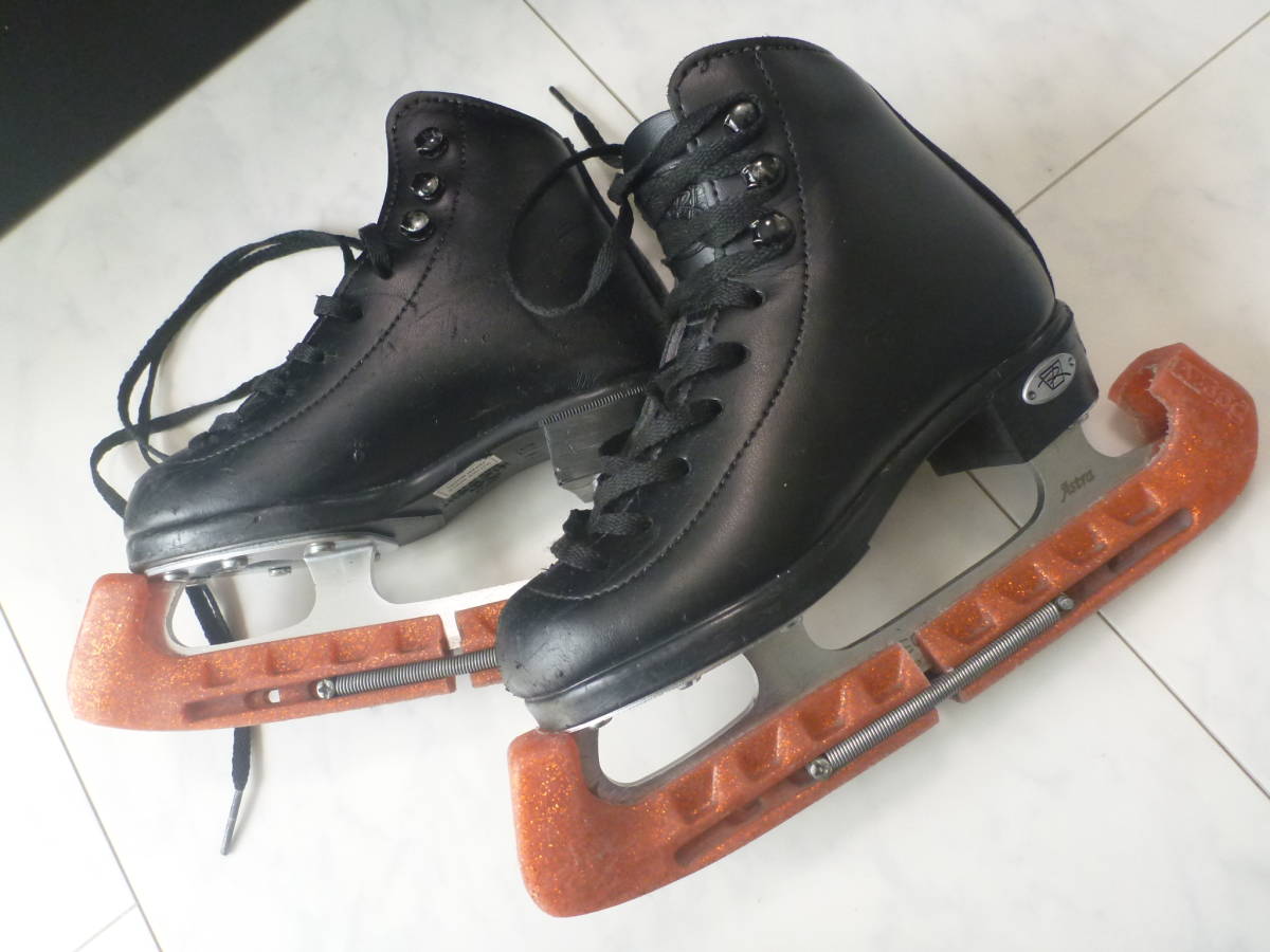 ヤフオク! -フィギュアスケート靴の中古品・新品・未使用品一覧