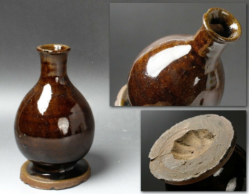 【源】【Ｓ】《舊家初出品》《江戸期》古琉球 褐釉 臺付 小瓶