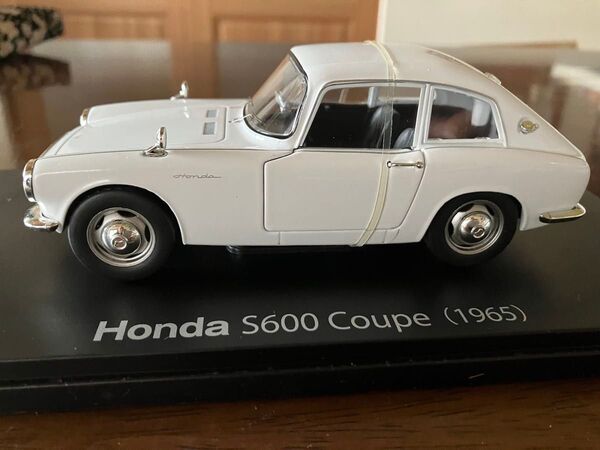 アシェット 国産名車コレクション 1/24ホンダS600クーペ 白1965 旧車 ミニカー1/24 Honda S600 Coup