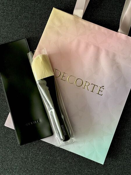 コスメデコルテ スキンフュージョンフェイスブラシ COSME DECORTE 限定ショッパー付き!