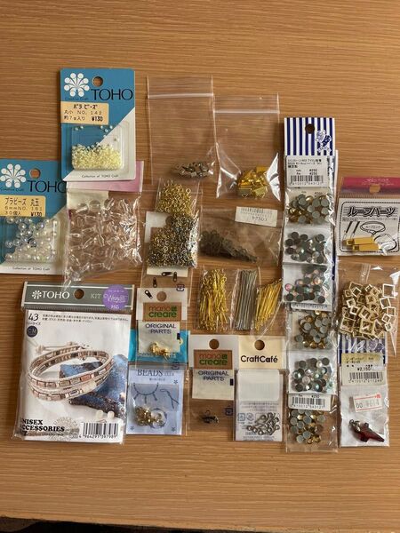 ビーズ・アクセサリー材料まとめ売り