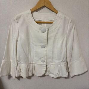 【定価3980円】【新品未使用タグ付き】G.F ジャケット 七分袖 白 ペプラム フリル 丸首 11号 かわいい