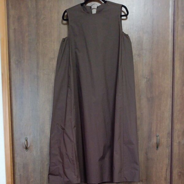 最安値!日本製新品!ノースリーブワンピースロング丈!FREE SIZE!