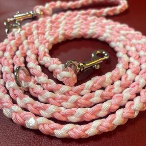 ピンクと白 パラコードショルダーリード 約2m