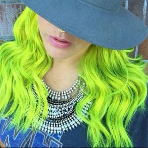 《新品》イギリス発 ヘアカラートリートメント☆蛍光グリーン