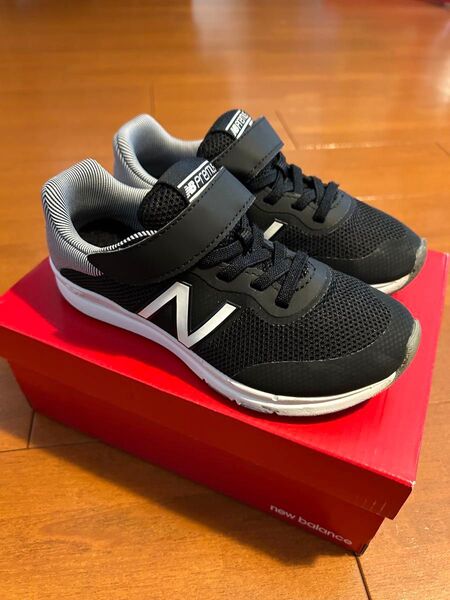 New Balance ニューバランス PREMUS キッズスニーカー 19cm ブラック