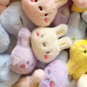 うさぎモチーフ 各色2つずつ