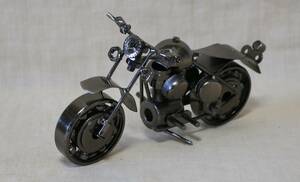 オートバイ　鉄屑金属工芸品　365ｇ　　　　　AW20