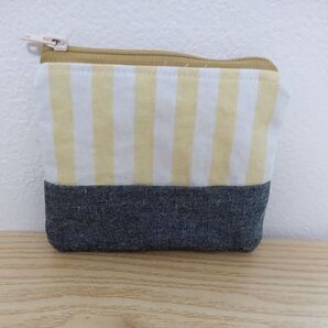 小さめのフラットポーチ ハンドメイド