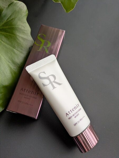 新品未開封【アテニア】スキンレタッチャー モイスト 化粧下地 25g