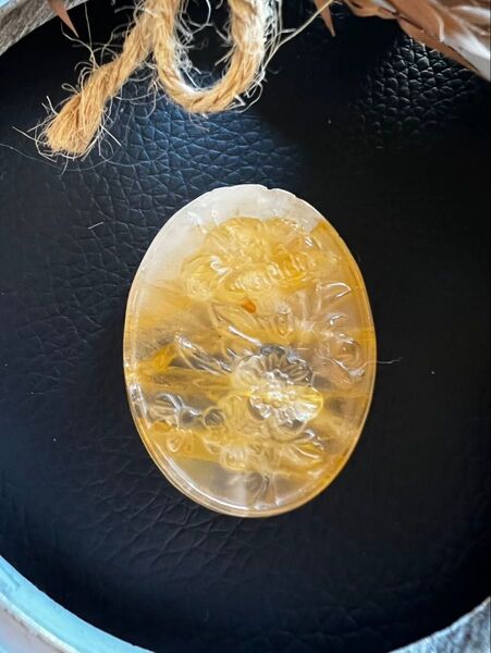 イエローライモナイト お花パーツ 縦穴貫通
