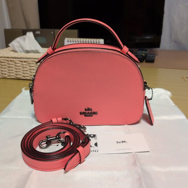 最終価格です。美品 COACHピンクのショルダーバッグです。(*^^*)