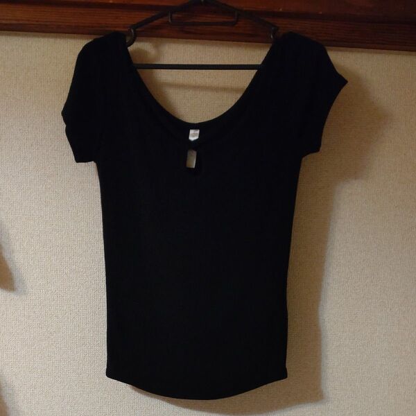 胸開き半袖 トップス Tシャツ